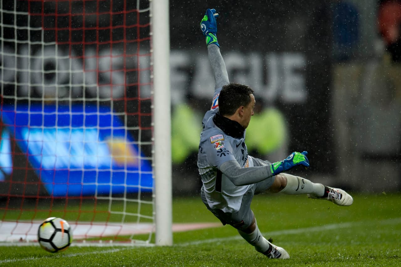 El italiano engañó al arquero de América en el penalti para poner al 1-0 a favor de Toronto.