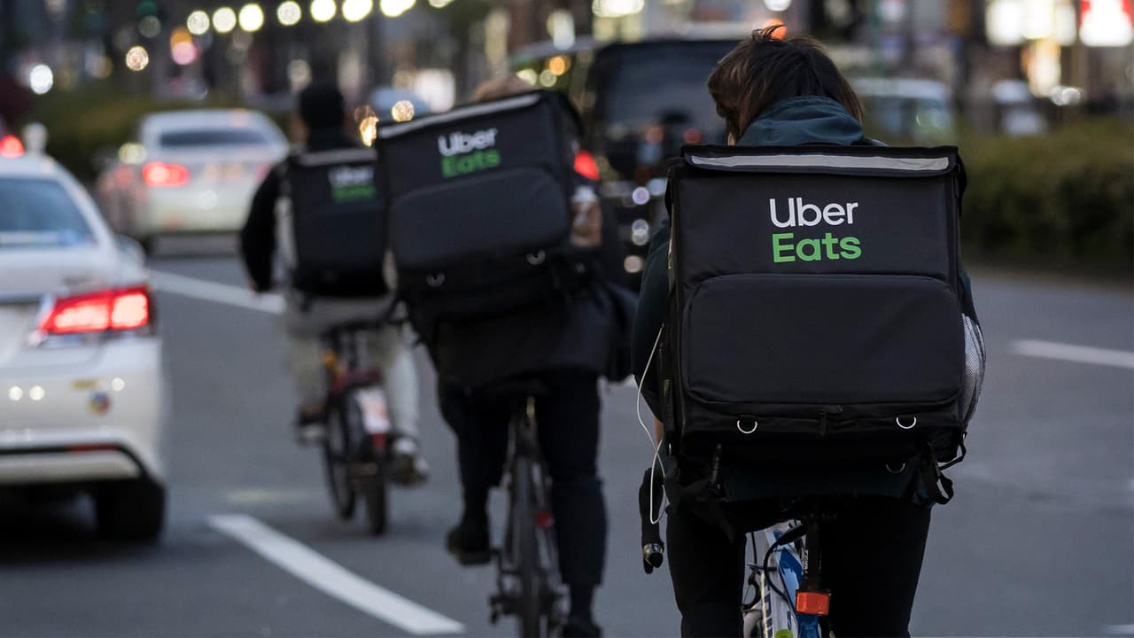 Uber Eats y Postmates pagarán $10 millones de compensación a restaurantes de Chicago