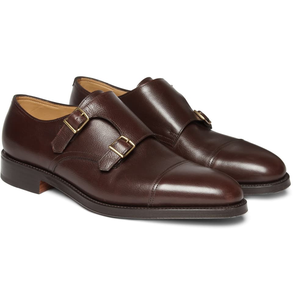 Unos double monk-strap, que pueden llevarse con jeans y blazer, o con un traje. (Zapatos: John Lobb)