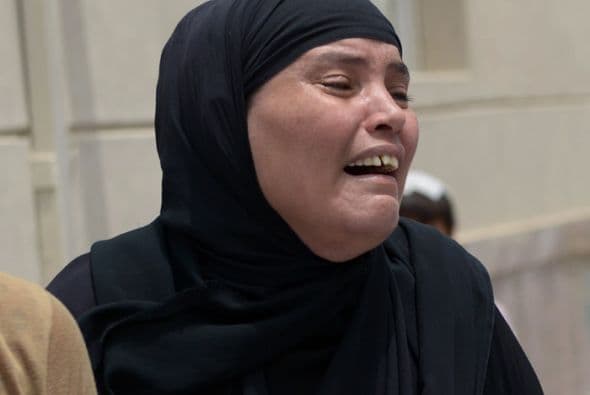 Es la festividad más sagrada para los musulmanes y establece la no ingesta de alimentos y bebidas entre el alba y el ocaso durante un mes. Esta mujer de luto, llora la muerte de un familiar por la ola de calor.