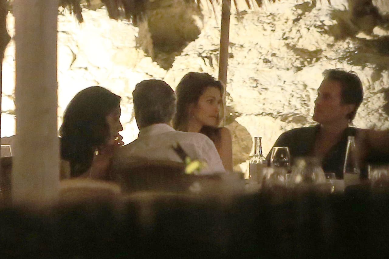 Así comenzó la noche.