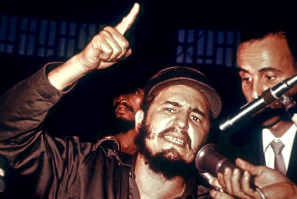 El 23 de marzo de 1949 nació en Santiago de Cuba Jorge Ángel Castro López (Laborde), carnet de Identidad Cubano 49032301003, el primer hijo ilegítimo de Fidel Castro. La santiaguera María Amparo Laborde quedó embarazada en junio de 1948, tres meses antes de la boda de FC con Mirta Francisca de la Caridad Díaz-Balart y Gutiérrez (11 de octubre de 1948). Cómo María Amparo era soltera, el segundo apellido de su hijo se cambió a López en lugar de Laborde. Jorge Ángel Castro López (Laborde) vive en Avenida 26 #1011, entre 32 y 47, Nuevo Vedado, Cuidad Habana. “Cuba al Descubierto” cree que tiene un apartamento a su nombre en Avenida 10 #502, apartamento 103, entre 21 y 23, Ciudad Habana. Jorge Ángel vive con su esposa, Edna Lidia Odio Giménez (4 de diciembre de 1949, La Habana), carnet de Identidad Cubano de 49120400973. Su padre, que se cree fallecido recientemente, era Guido R. Odio Bardini.