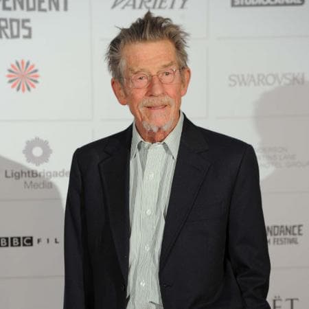 El actor británico John Hurt murió el 27 de enero a la edad de 77 años. El actor, recordado por su participación en la saga de 'Harry Potter', 'Alien' y el 'Hombre Elefante', falleció tras librar una batalla contra el cáncer.