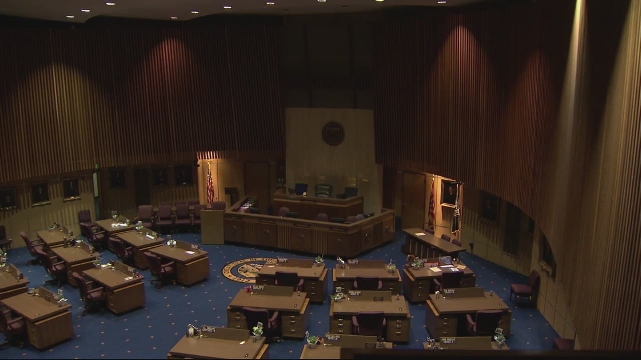 Legislatura de Arizona avanza con récord de propuestas migratorias