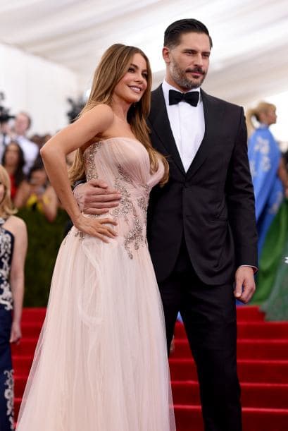 1.- ¡Sí! Está muy enamorada.