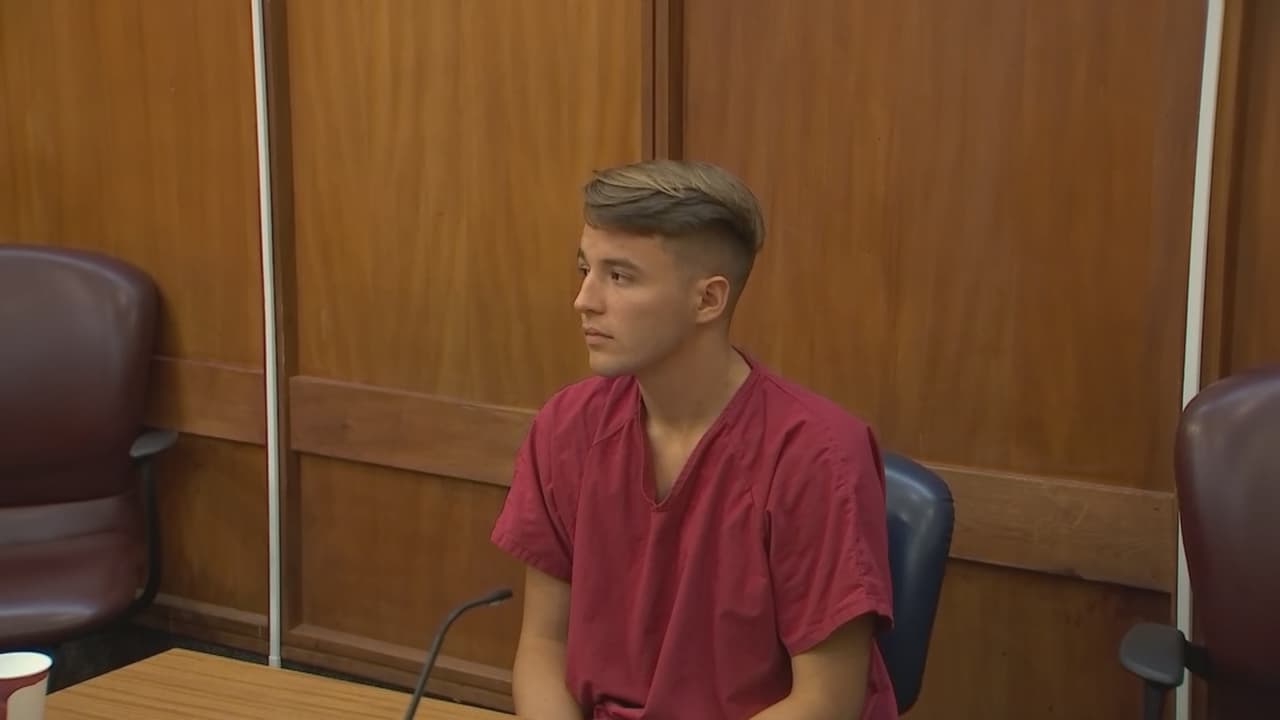 Juez niega fianza al instructor de natación acusado de tocar a menores en sus partes íntimas