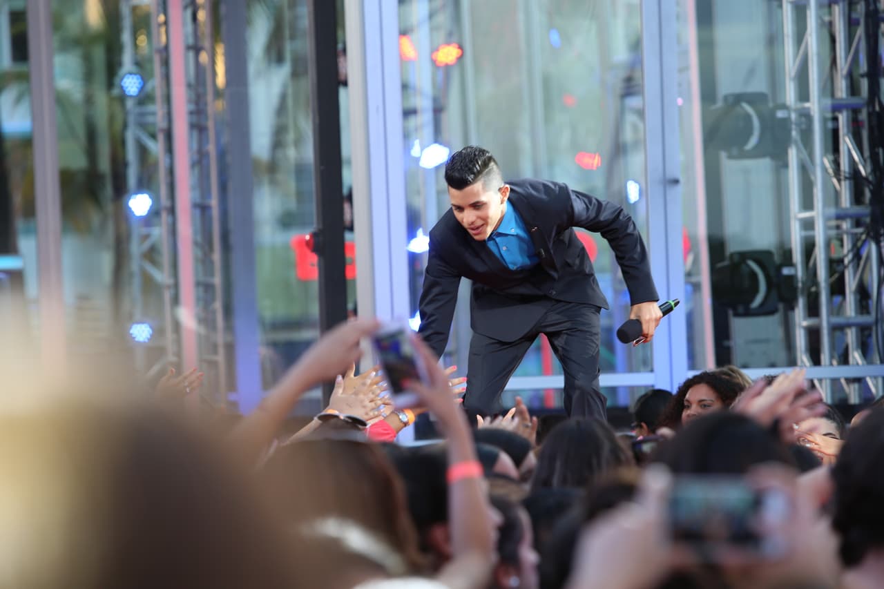 ¡De Cuba para el mundo! Con un son muy particular, el cubano enamoró a las niñas y encantó a los jueces. Aunque al principio creíamos que no pasaría, Ricky Martin lo salvó.