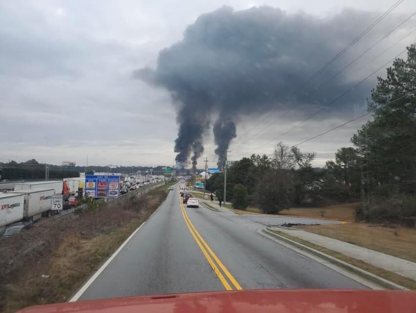 El percance ocurrió en los carriles hacia el norte de la vía al rededor de las 7:50 am.