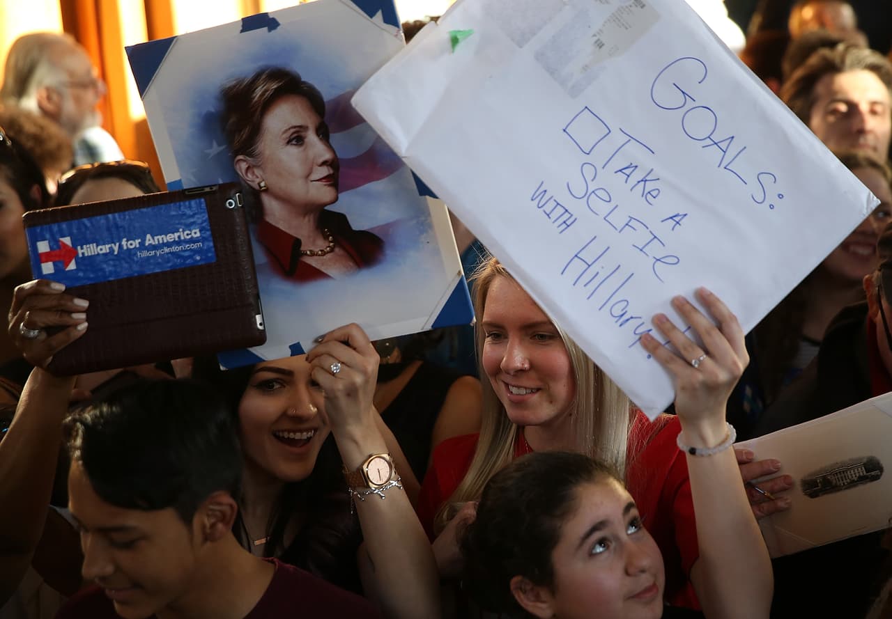 En Staten Island, la meta era conseguir una “selfie” con Hillary Clinton.