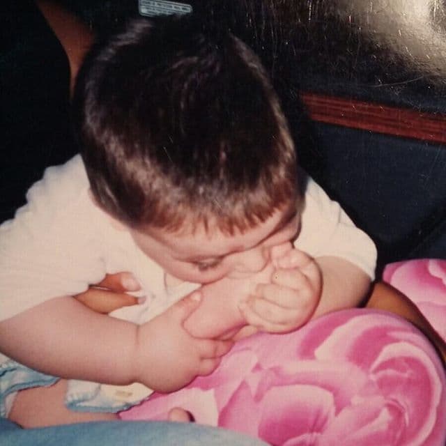 El primer hijo de sangre de Ana Bárbara es Emiliano, quien nació el 4 de noviembre de 2000.