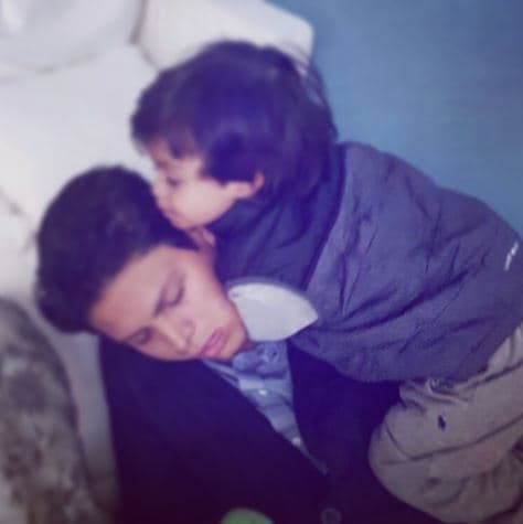 En la entrevista que dio al programa ‘Todo para la mujer’ explicó los detalles : “Hace unas semanas tuvimos un incidente, [Ninel] me mandó a amenazar con un tipo que no tengo idea de quién sea. Esto ocurrió en un centro nocturno al cual llegó. Todo esto está comprobado en las denuncias que hemos interpuesto. Llegó, me amenazaron, [y] a los cinco minutos se comenzó a besar con el tipo [...] Yo ya estaba ahí y ella llegó a las 4:30”.