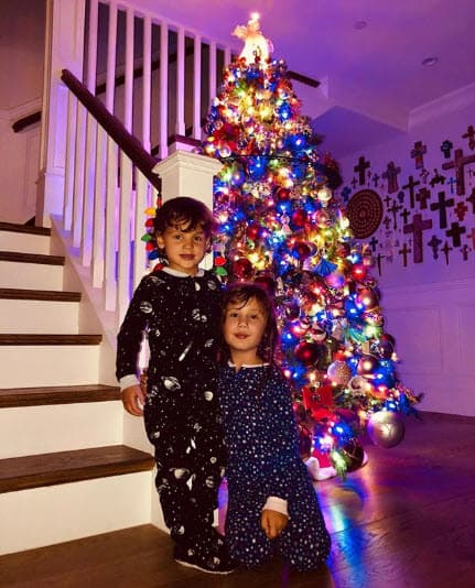 “La mejor compañía @angelicamariaoriginal y mis bebos... ¡Los amo! ❤️”, escribió la actriz en Instagram.
<br>