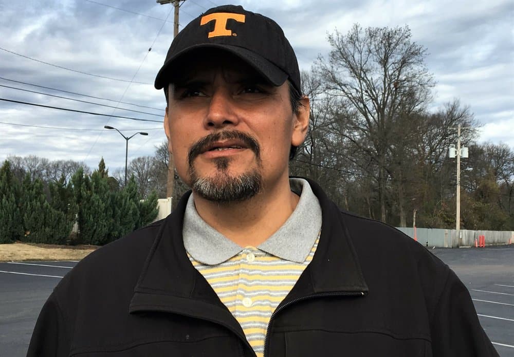 El FBI identifica al hombre que salvó a un bebé durante la masacre de Walmart en El Paso