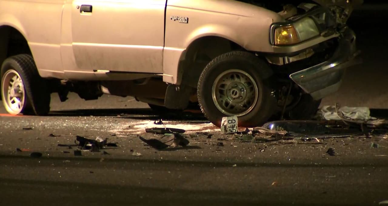 El niño murió en la escena, y determinó el forense, determinó que viajaba sin protección mientras que su padre y Provencio resultaron heridos.