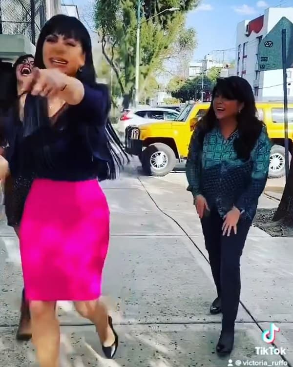 "O muevo lo de arriba o muevo lo de abajo, no hay forma", dijo.
<br>