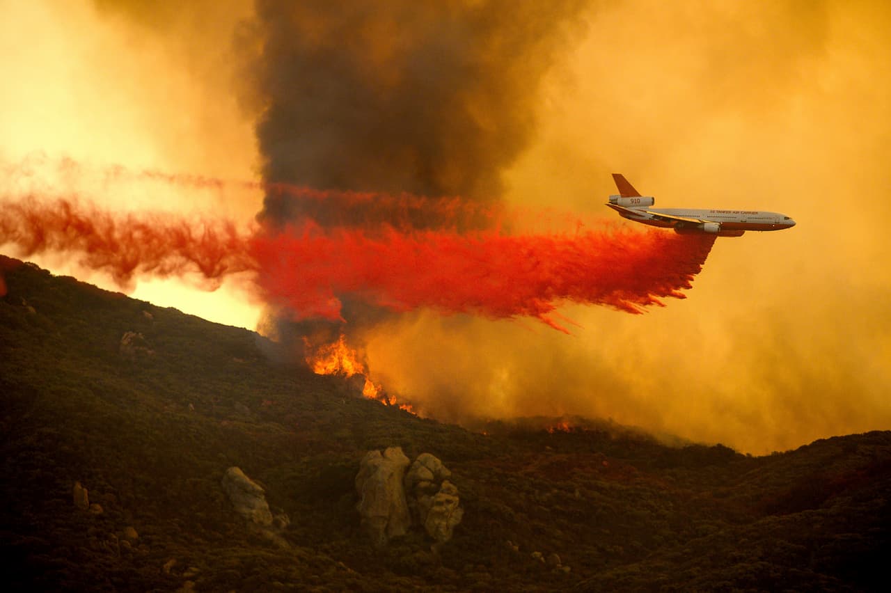 Incendio Cave alcanza 4,300 acres y causa evacuaciones de más de 5,000 personas en Santa Bárbara