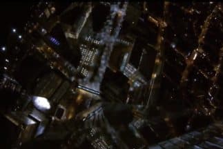 Cuatro hombres subieron a la Torre de la Libertad en Nueva York el pasado 30 de septiembre y tres de estos se tiraron en paracaídas. (Foto: YouTube)