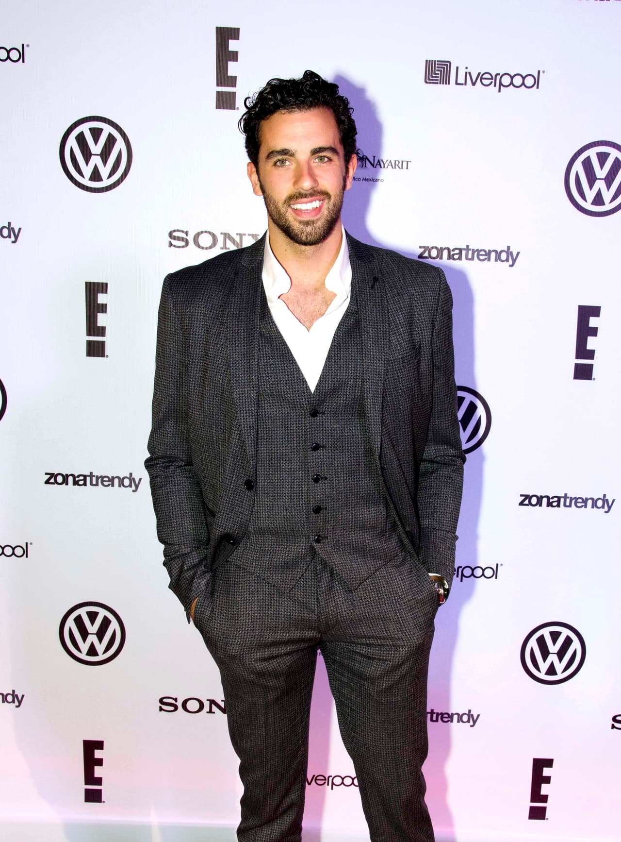 La carrera artística de
<b><a href="http://www.univision.com/temas/jose-pablo-minor">José Pablo Minor</a></b> sigue en ascenso, y es que a partir del 8 de agosto podrás verlo en
<b><a href="http://www.univision.com/novelas/enamorandome-de-ramon">'Enamorándome de Ramón'</a></b> a las
<b>8PM/7C por</b>
<b><a href="http://www.univision.com/novelas/enamorandome-de-ramon">Univision</a></b>.