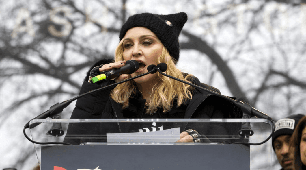Luego de que imputaran incitar actos delictivos contra el presidente Donald Trump, Madonna reiteró su mensaje del sábado y pidió no sacar sus palabras de contexto.