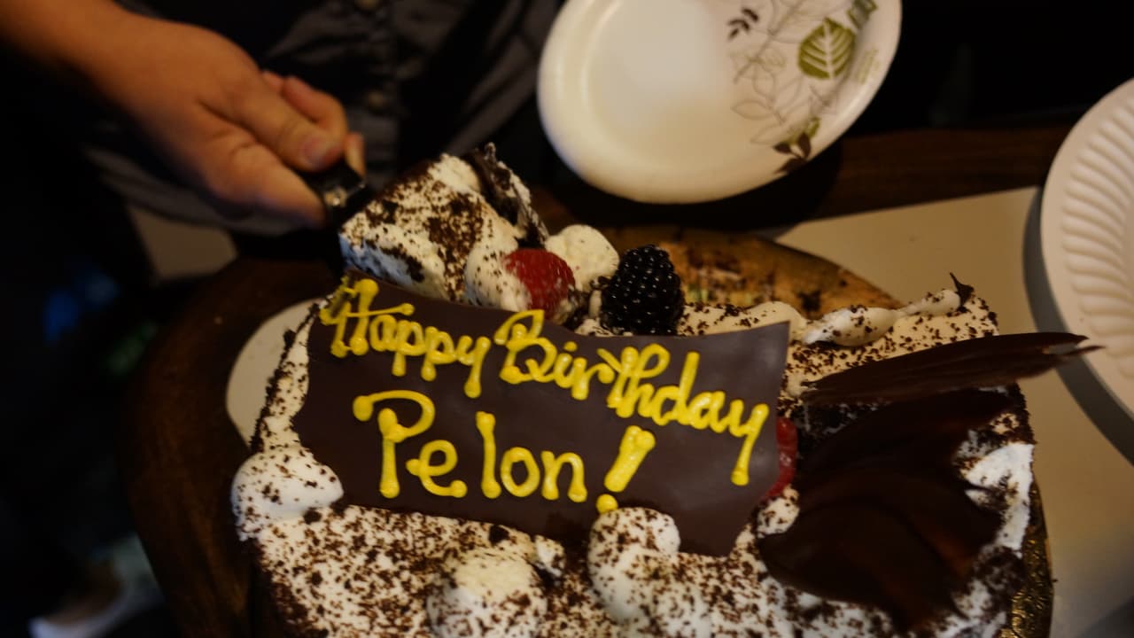 Raúl Molinar 'El Pelón' celebró al lado de sus compañeros un año más de vida.