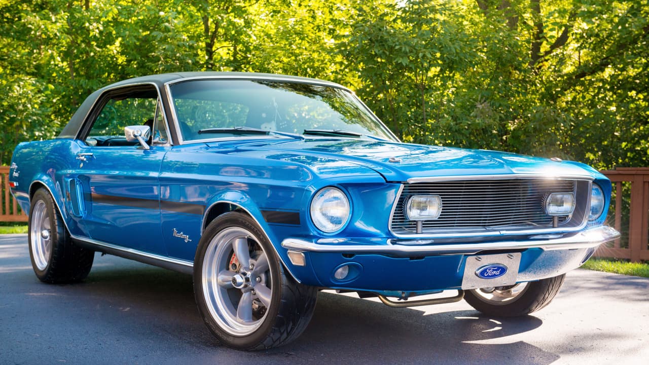El Mustang GT California Special de 1968 podía ser con los motores V8 de alta potencia que Ford ofrecía en aquellos días, incluyendo los 
<b>302 pulgadas cúbicas</b> (5.0 litros) de bloque pequeño y el gigantesco Cobra Jet de 
<b>427 pulgadas cúbicas</b> (7.0 litros).