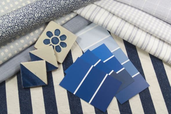 Luego de determinar los colores, pueden pasar a los estampados. Piensen en combinaciones que mezclen sus estilos. Por ejemplo, las rayas y los cuadros suelen ser más masculinos, pero el color puede marcar una gran diferencia.