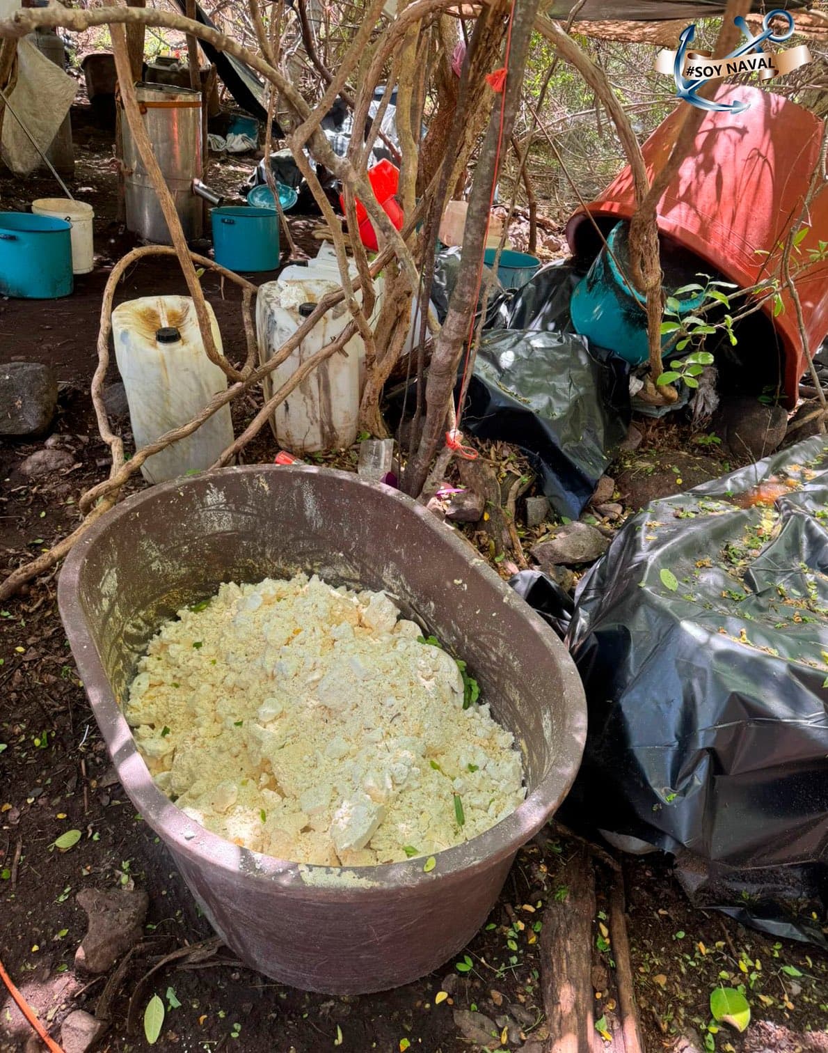 Hallaron 950 kilogramos de 
<b>metanfetamina</b>.