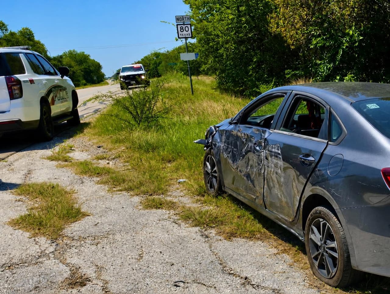 Orr enfrenta cargos por uso no autorizado de un vehículo motorizado; evasión al arresto o detención con un vehículo motorizado y resistencia a un arresto.
<br>
<br>Aunque el vehículo terminó con daños tras la persecución, este fue recuperado y será regresado a su dueño.