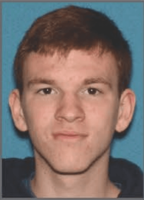 <h3 class="cms-H3-H3">Matthew Porch</h3>
<br>
<br>Con tan solo 19 años, este estudiante oriundo de Cherry Hill, Nueva jersey, fue arrestado el pasado 23 de abril, 
<b>al ser sospechoso de distribuir y poseer material sobre abuso sexual infantil. </b>
<br>
