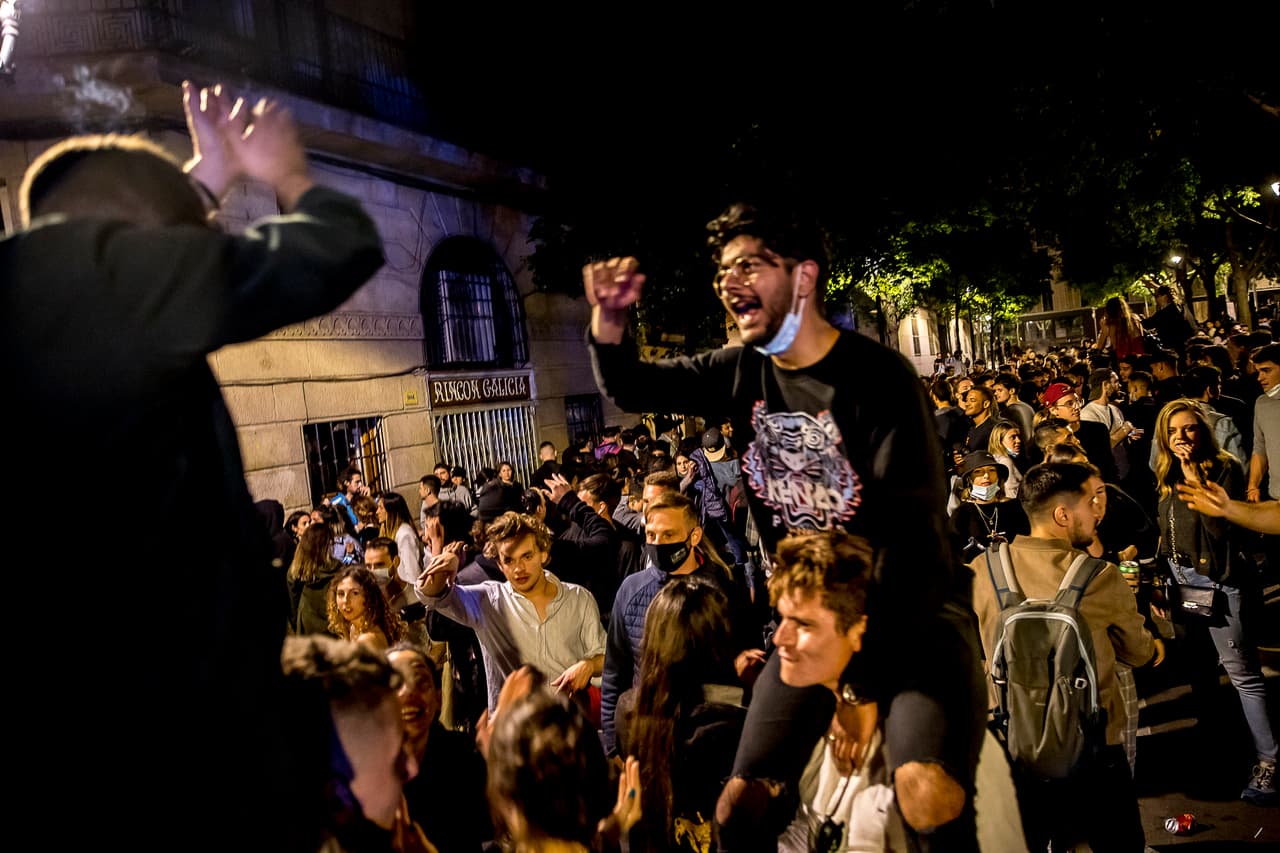 Después de una estricta orden confinamiento la primavera pasada al inicio de la pandemia, el segundo estado de emergencia de España entró en vigor en octubre pasado.
