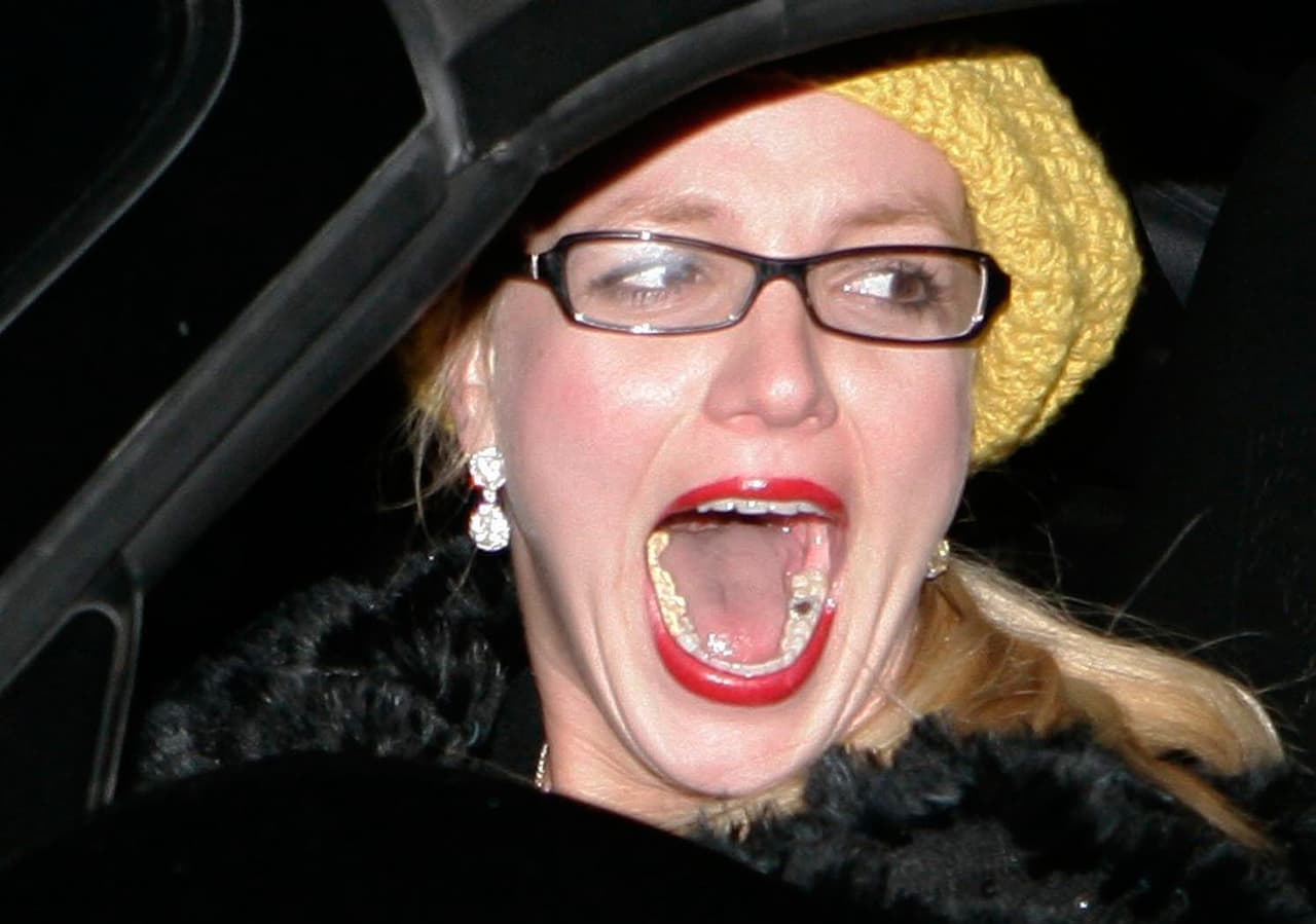 'Brit' estaba tan tomada que no recuerda mucho. El afortunado 'esposo' se llamaba Jason Alexander y duró casado con 'Brit' cerca de 55 horas.