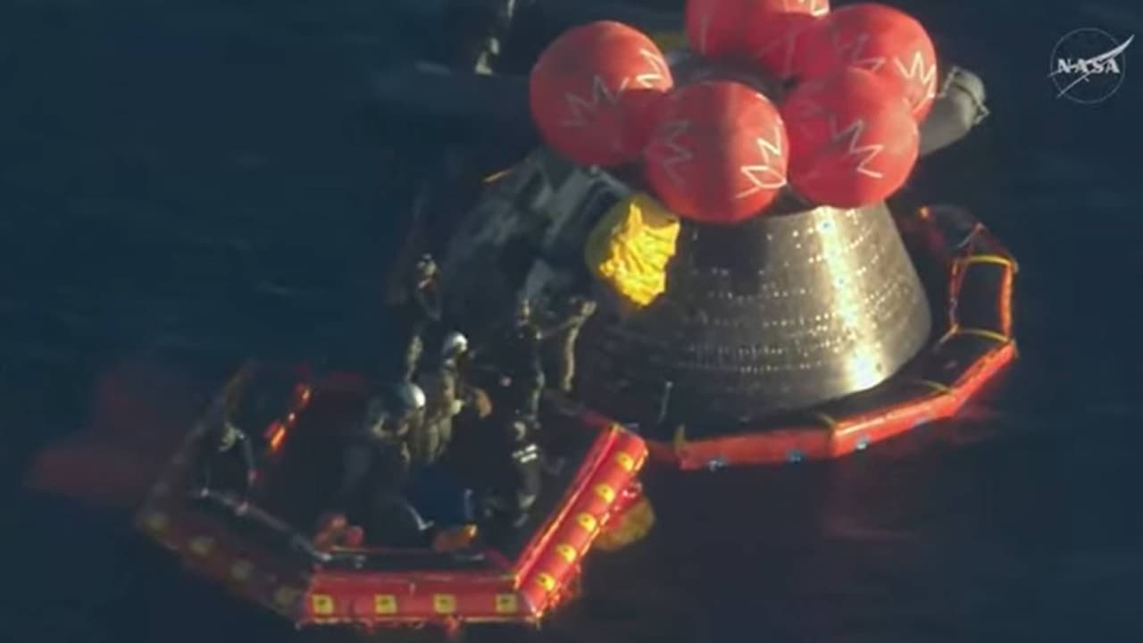 Misión Artemis II de la NASA en vivo: La tripulación de la misión Artemis II ameriza en aguas de California con éxito
