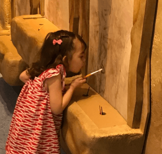 Como podemos ver a Michelle le encanta la pintura. Parece que Alan tiene una verdadera artista en casa.