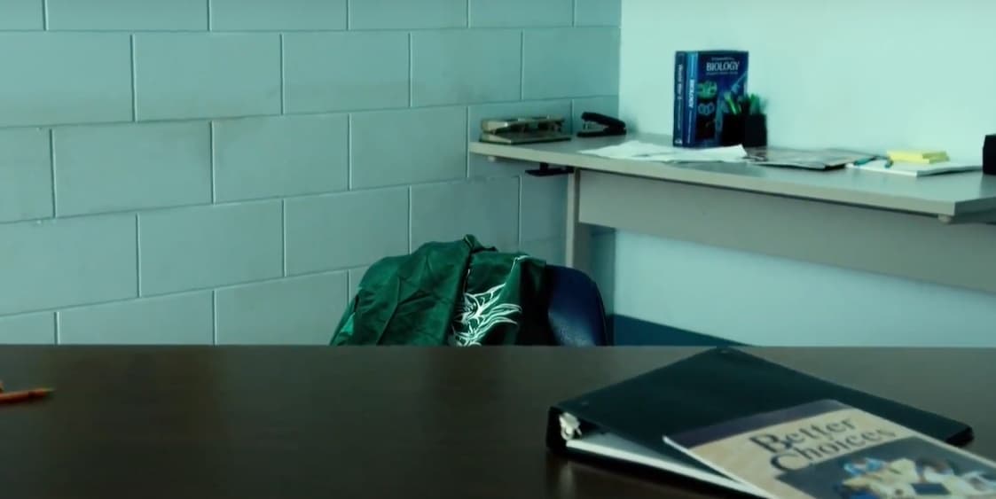 Lionsgate le tenía mucha esperanza a esta franquicia, por lo que incluyó una escena post créditos insinuando que tendría una secuela. En esta pequeña secuencia se menciona el nombre de Tommy Oliver antes de que la cámara enfoque a una chamarra verde. Los fans de la serie de televisión de inmediato comprendieron que se trataba del ranger verde. Lamentablemente, la segunda aventura de los Power Rangers en el cine fue cancelada.