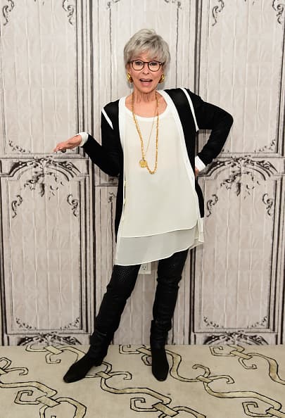 Rita Moreno fue la primera latina en ganar un premio Oscar, lográndolo en 1961, once años después de Anthony Quinn.