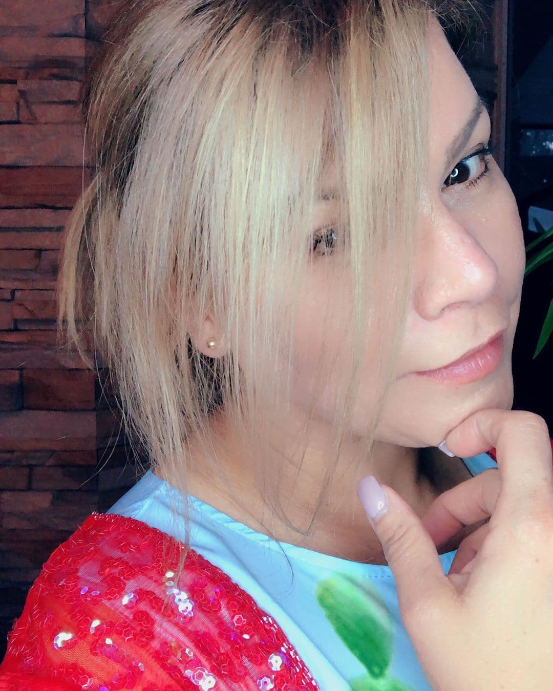 "Hoy hay tantas colaboraciones con tantos cantantes de música (de todo tipo) que creo mucho en que el intérprete debe salirse de su zona confort, y caer en cualquier tipo de género de manera chévere”.