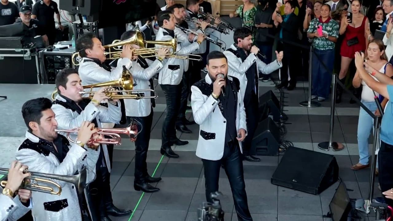 Hacen historia: En medio de su nominación en Premios Juventud, Banda El Recodo presenta colección en el Museo del Grammy