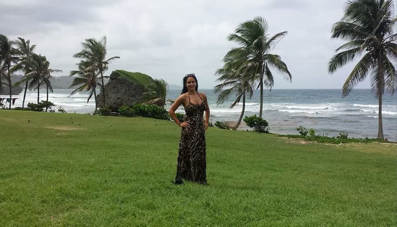 Viajó 6 mil millas a la clínica de fertilidad en la isla caribeña.