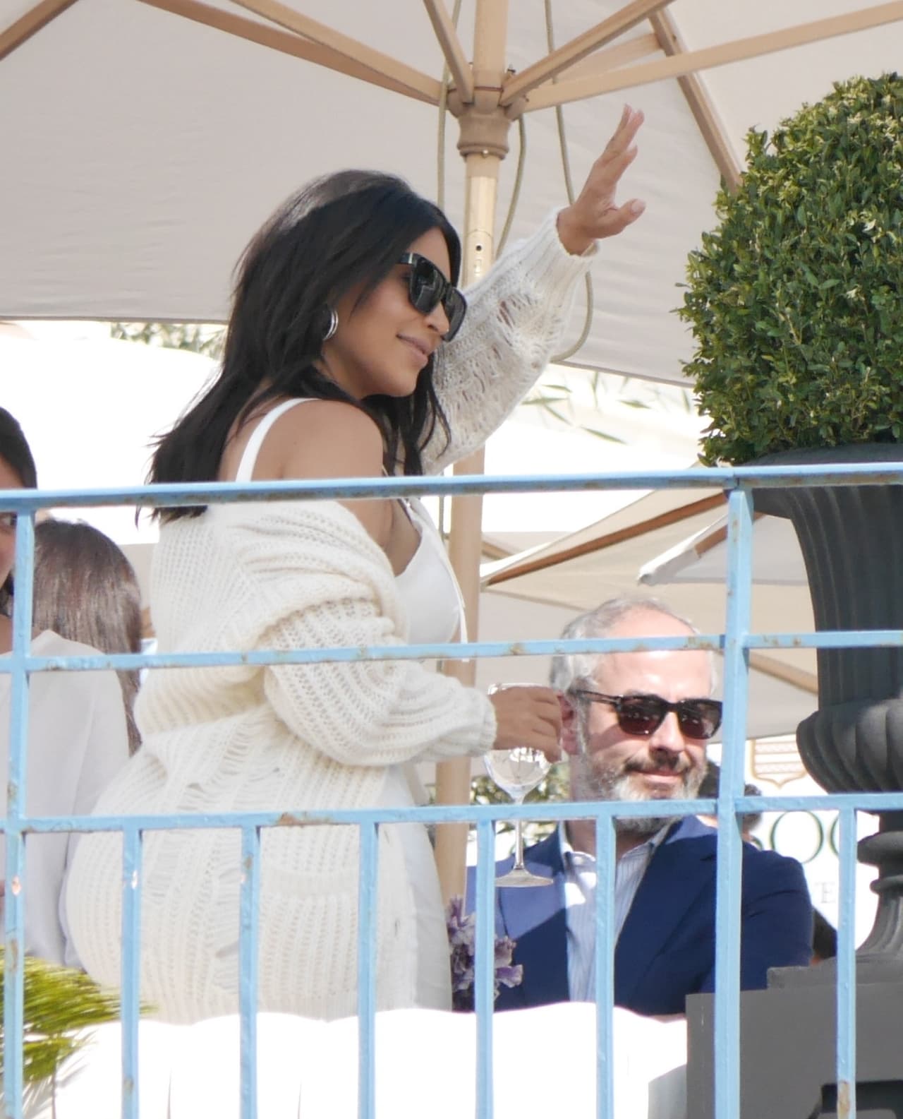 Seguramente lo eligió su esposo.