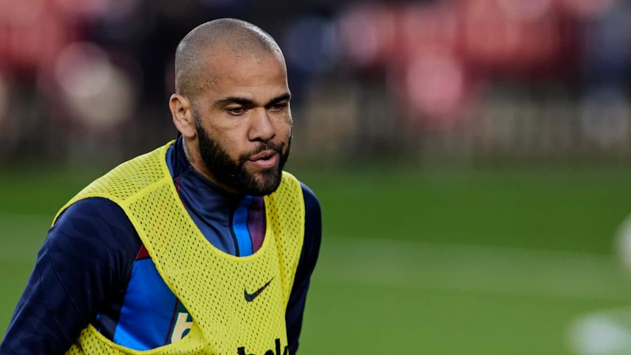 Presos apostaban si Dani Alves saldría o no de la cárcel