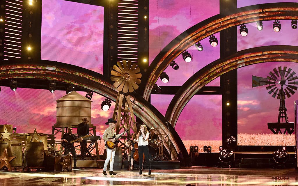 La pareja de hermanos amenaza con arrasar en Premio Lo Nuestro: nominados en Álbum Pop/Rock del Año, Canción Pop/Rock del Año, Grupo o Dúo Pop/Rock del Año.