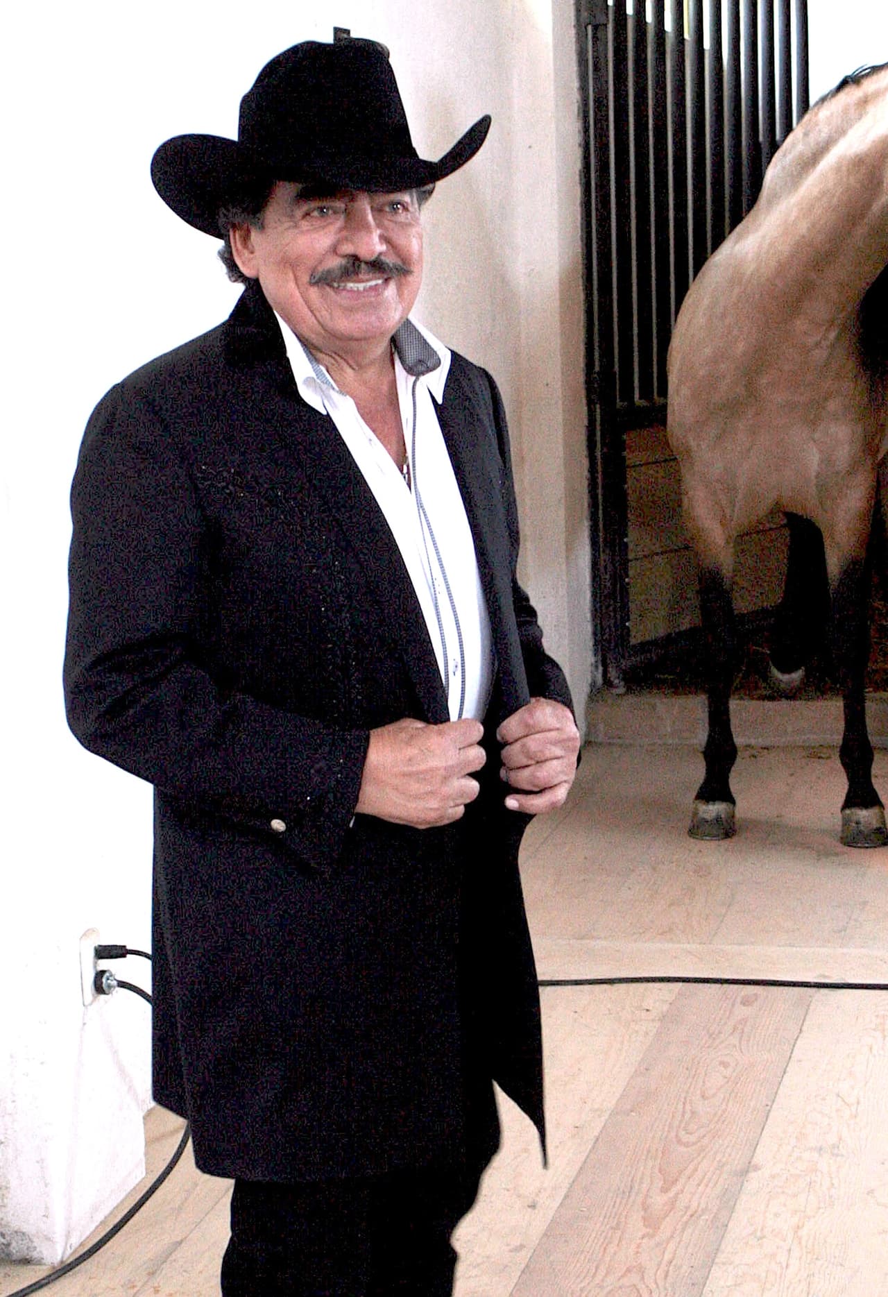 Una gran desgracia llega a la vida de Joan Sebastian en 2006.