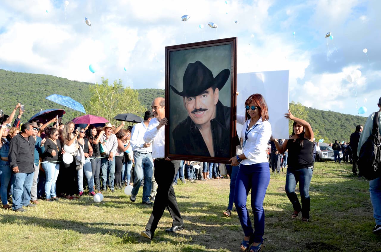 Lamentablemente el 13 de julio de 2015 el mundo de la música sufrió una terrible e irreparable pérdida.