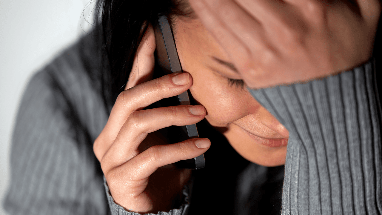 Evita caer en llamadas de estafa que dicen que debes ser jurado