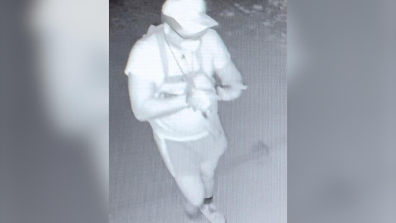 Policía de Delano publica video de sospechoso de vandalizar iglesia