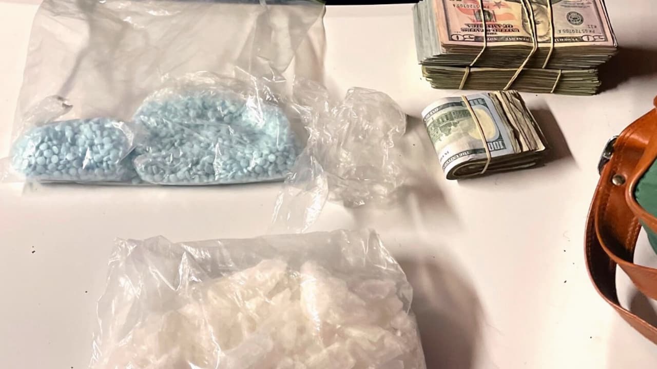 Una llamada por un tiroteo lleva a la policía de Phoenix a encontrar metanfetamina y píldoras de fentanilo