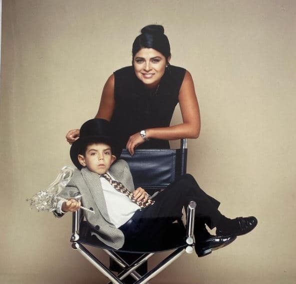 Victoria Ruffo compartió en Instagram fotos de cuando estaba joven