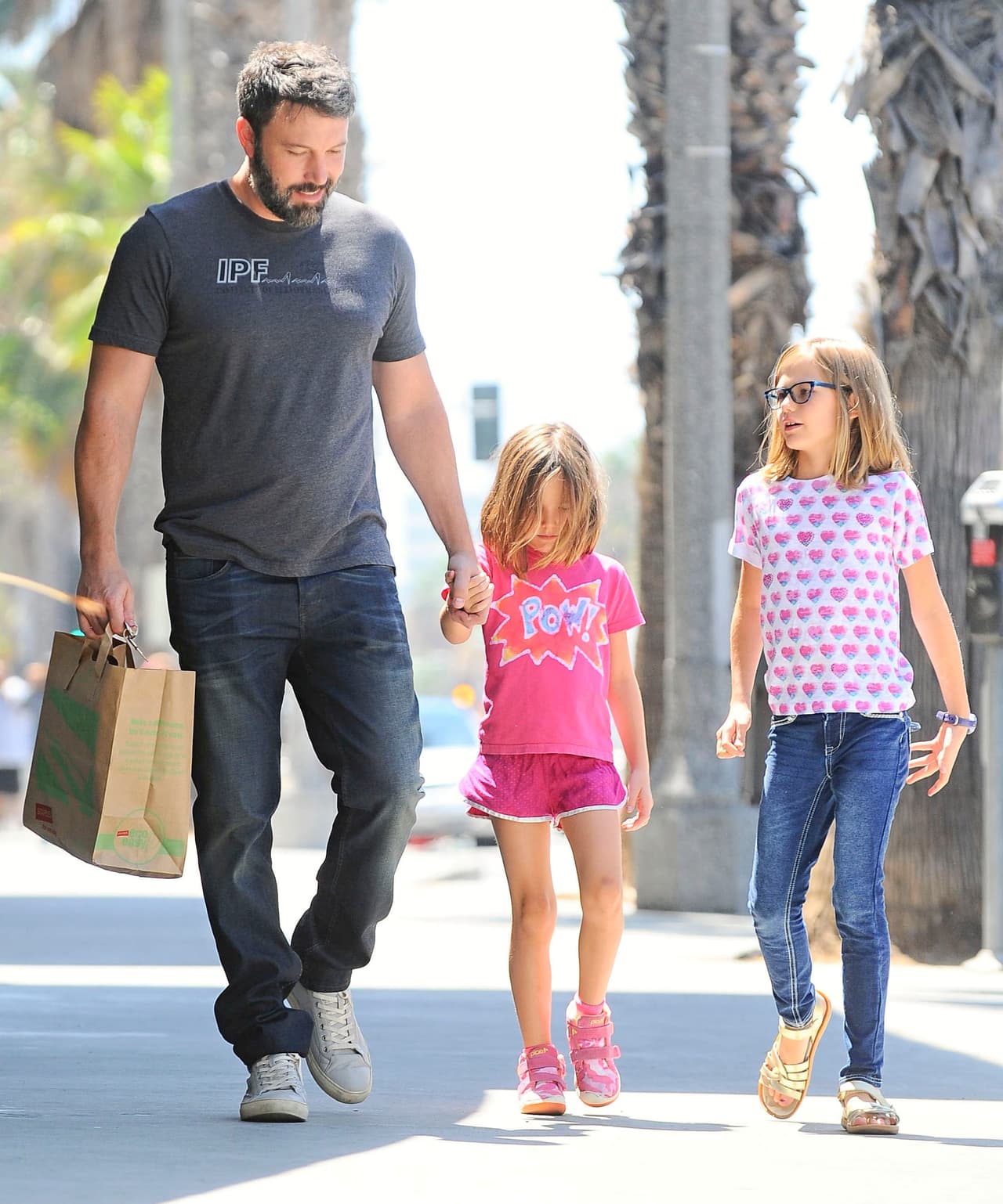 Otra vez Ben estuvo con sus hijas.