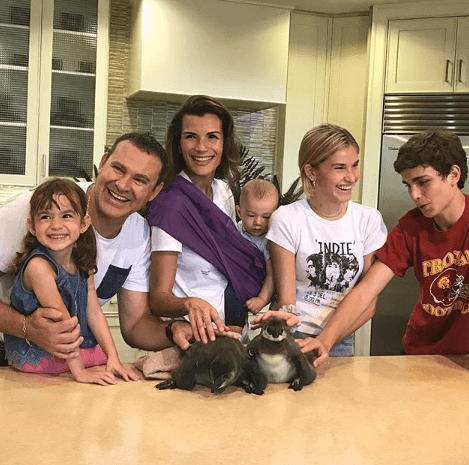 Los seguidores de la familia Tacher, alabaron le excelente relación y el gran amor que existe entre los hijos del conductor.