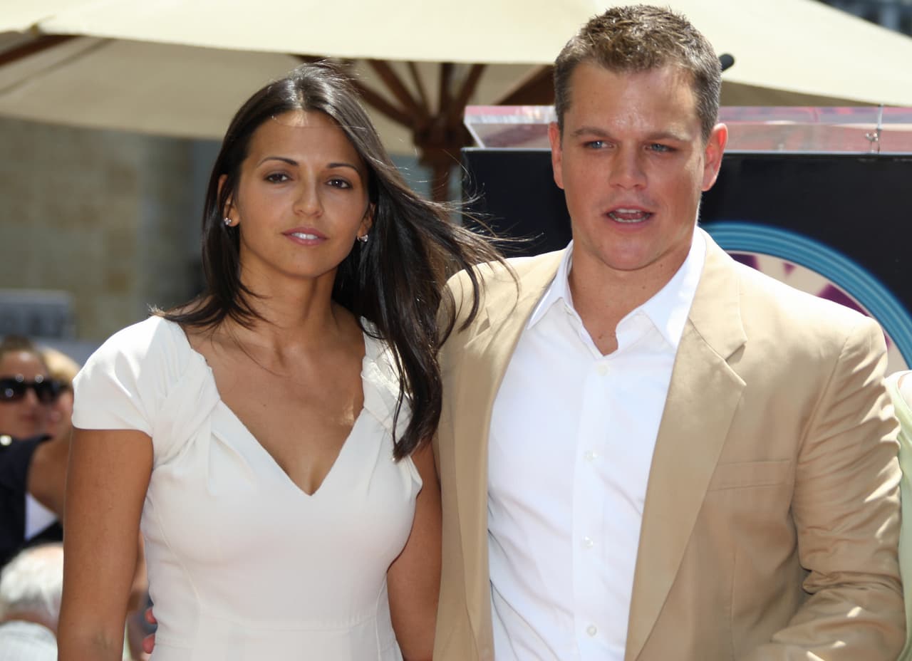 Así que aquí te presentamos una lista de famosos que decidieron tomar por cuenta propia el papel de padrastros.